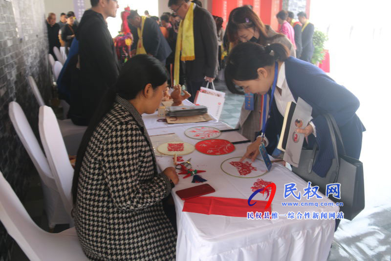 民权县组织非遗传承人参加华商节非遗展示活动 民权县组织非遗传承人参加华商节非遗展示活动
