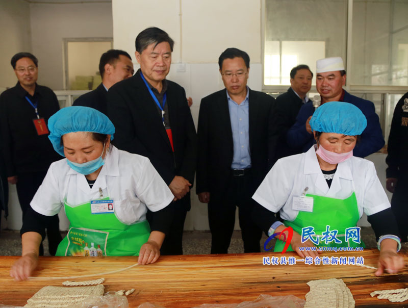市政协主席曾昭宝一行莅民调研保护商丘“老字号”工作 市政协主席曾昭宝一行莅民调研保护商丘“老字号”工作