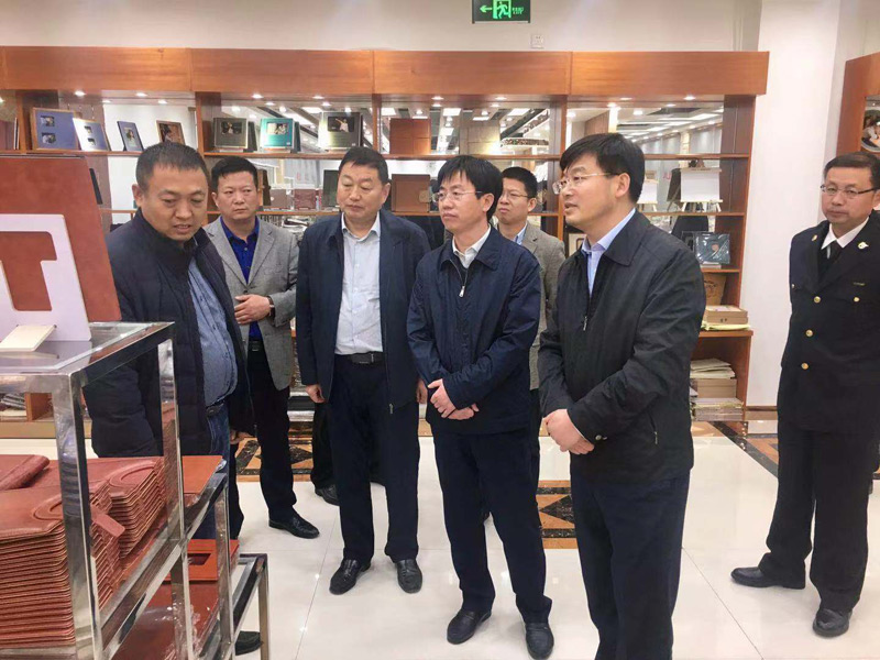 县委副书记、县长张团结带队赴豫发集团开展招商活动 县委副书记、县长张团结带队赴豫发集团开展招商活动