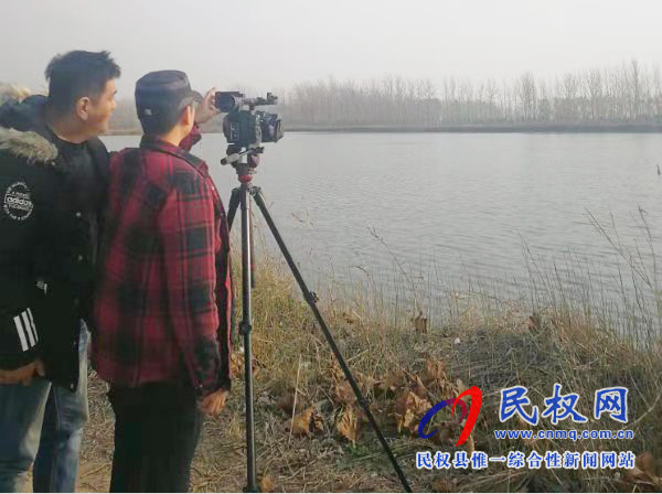 中央电视台新闻频道到我县录制青头潜鸭 中央电视台新闻频道到我县录制青头潜鸭