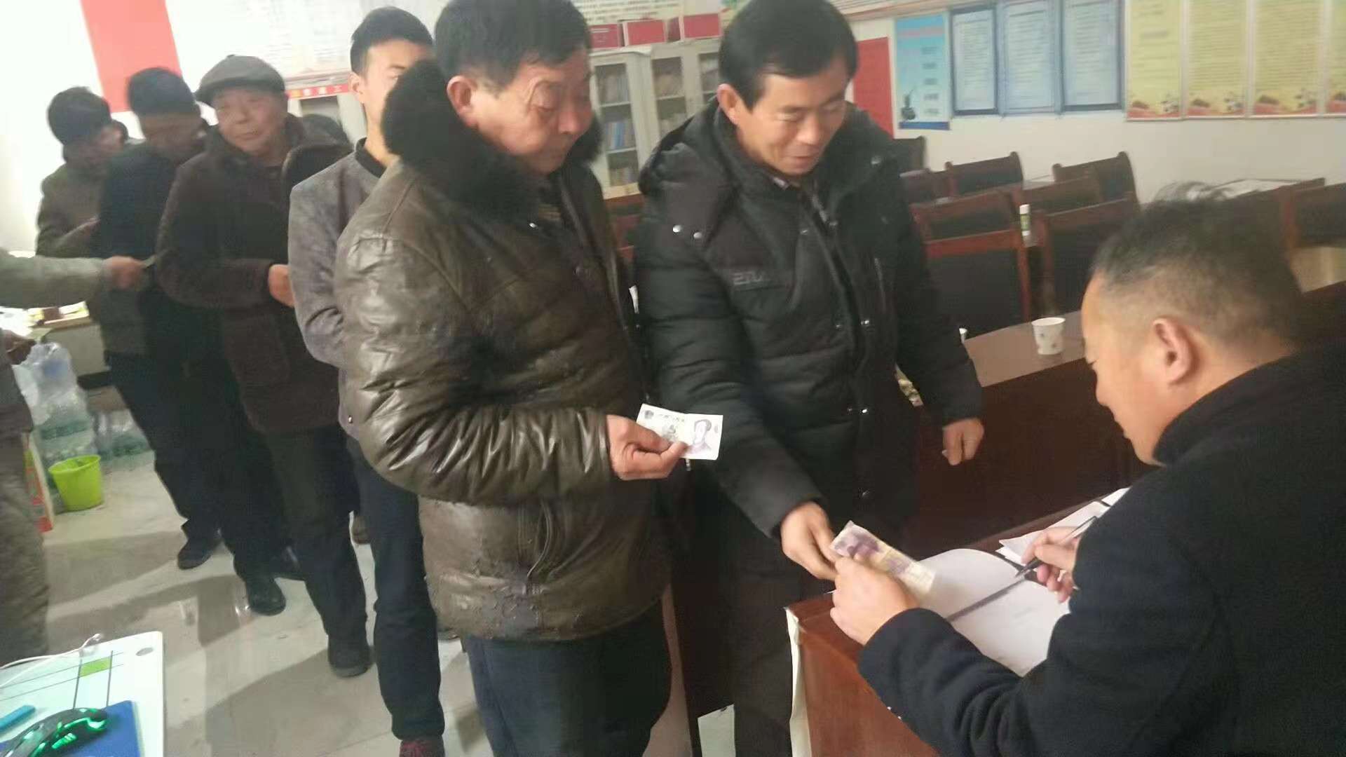 北关镇:党员履行义务 积极交纳党费 北关镇:党员履行义务 积极交纳党费