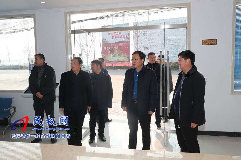 县委书记姬脉常到白云寺镇柏木岗村开展“三•五”基层工作日走访活动 县委书记姬脉常到白云寺镇柏木岗村开展“三•五”基层工作日走访活动