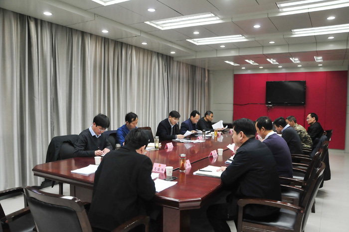 县委副书记、县长张团结主持召开县长办公会 县委副书记、县长张团结主持召开县长办公会