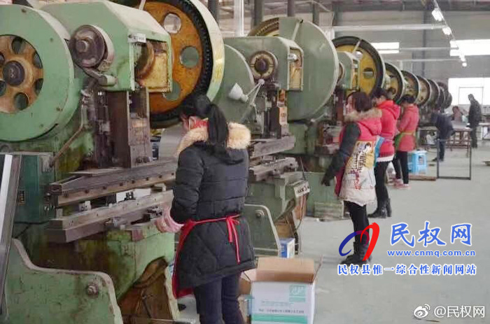 人和镇域内工业:隆兴家具有限公司 人和镇域内工业:隆兴家具有限公司
