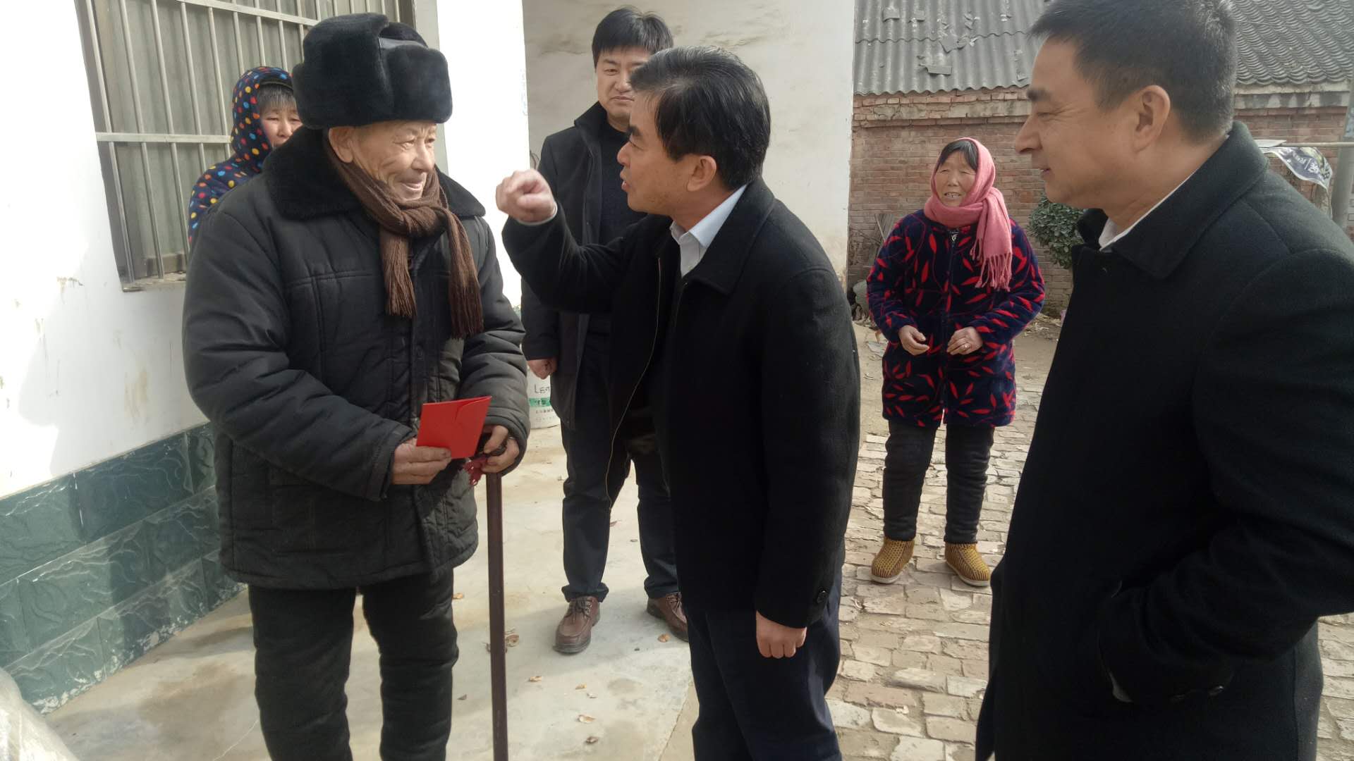 县领导马德伟到北关镇开展节前慰问工作 县领导马德伟到北关镇开展节前慰问工作