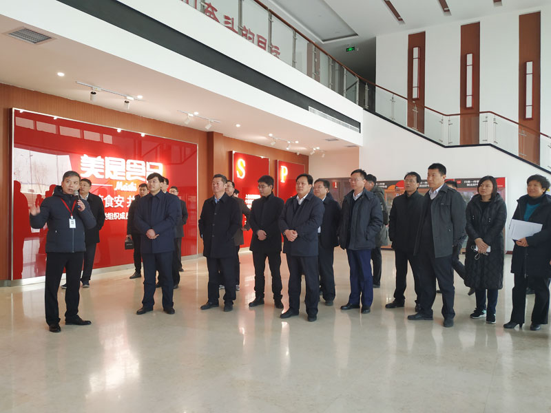 市金融办组织市金融机构莅民调研