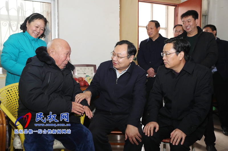 市委常委、常务副市长吴祖明到我县慰问困难党员、优抚对象、困难劳模 市委常委、常务副市长吴祖明到我县慰问困难党员、优抚对象、困难劳模