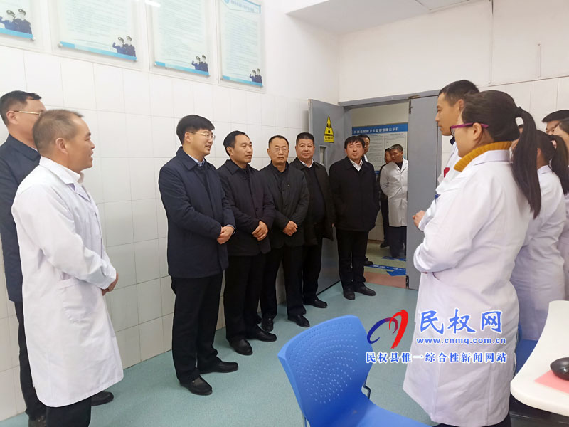 县领导看望慰问春节期间坚守岗位的一线工作人员 县领导看望慰问春节期间坚守岗位的一线工作人员