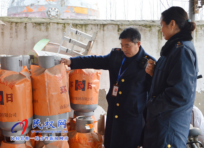 县工商质监局强化市场监管保安全