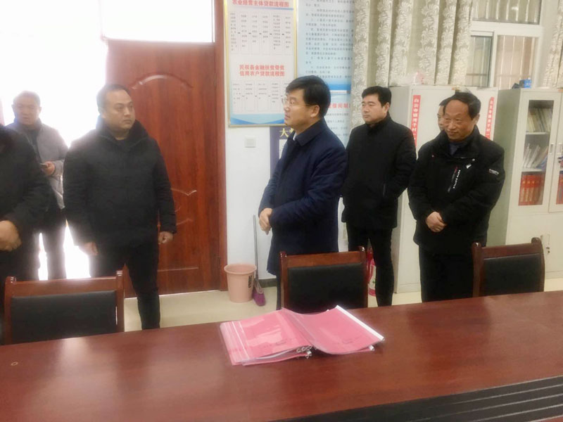 县委副书记、县长张团结到我县部分乡镇督导脱贫攻坚工作 县委副书记、县长张团结到我县部分乡镇督导脱贫攻坚工作