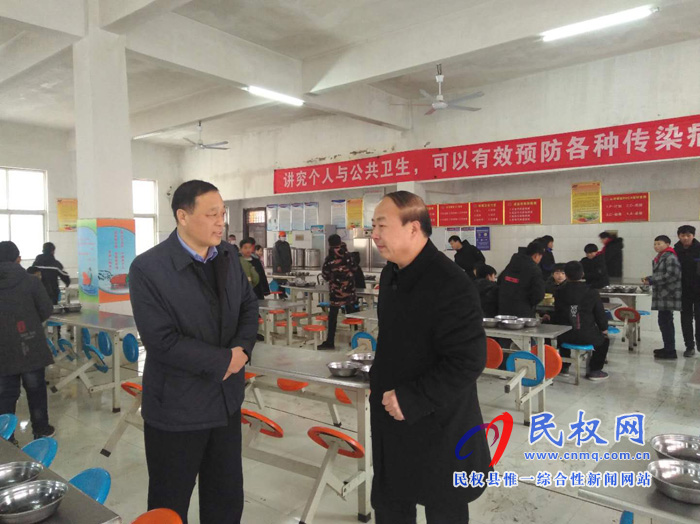县教体局深入全县中小学督导检查开学工作