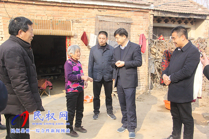 县委副书记、县长张团结督查调研脱贫攻坚工作 县委副书记、县长张团结督查调研脱贫攻坚工作