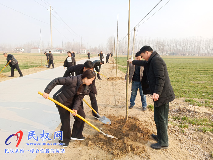 白云寺镇开展春季义务植树活动