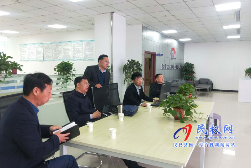 县委常委、纪委书记、县监察委主任张亚光到12345政府服务热线办公室检查热线工作 县委常委、纪委书记、县监察委主任张亚光到12345政府服务热线办公室检查热线工作