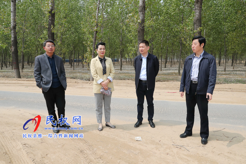 河南豫剧院党委书记汪荃珍到我县调研文化产业发展情况 河南豫剧院党委书记汪荃珍到我县调研文化产业发展情况