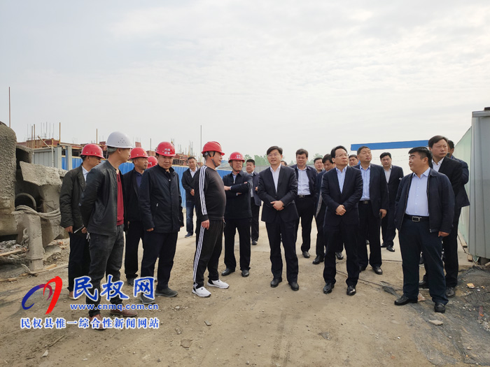 县委副书记、县长张团结查看我县城区拆迁和安置房建设工作 县委副书记、县长张团结查看我县城区拆迁和安置房建设工作