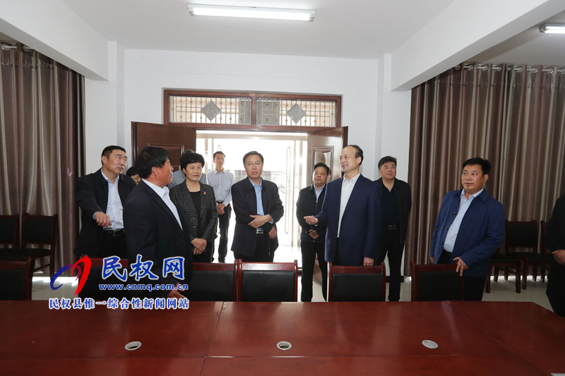市人大常委会主任周树群到我县视察我县乡镇人大代表联络站建设和脱贫攻坚工作 市人大常委会主任周树群到我县视察我县乡镇人大代表联络站建设和脱贫攻坚工作