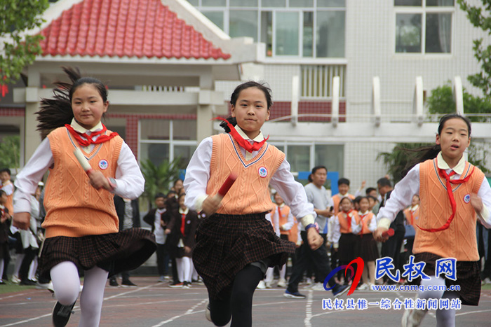 民权县实验小学举行“运动快乐，激情绽放”春季运动会