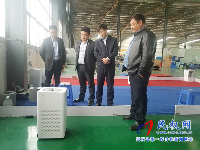 县委副书记、县长张团结查看我县企业生产和建设工作 县委副书记、县长张团结查看我县企业生产和建设工作