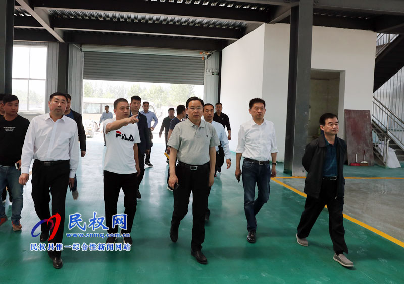 市人大常委会副主任、民权县委书记姬脉常查看我县企业安全生产和国土绿化工作 市人大常委会副主任、民权县委书记姬脉常查看我县企业安全生产和国土绿化工作
