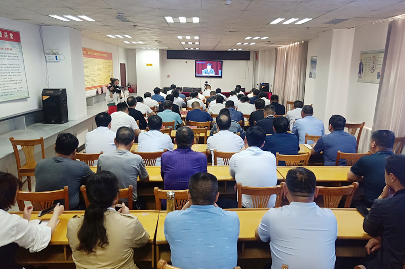我县组织收听收看全省污染防治攻坚调度推进暨环境违法违规问题现场核查专项行动动员电视电话会 我县组织收听收看全省污染防治攻坚调度推进暨环境违法违规问题现场核查专项行动动员电视电话会