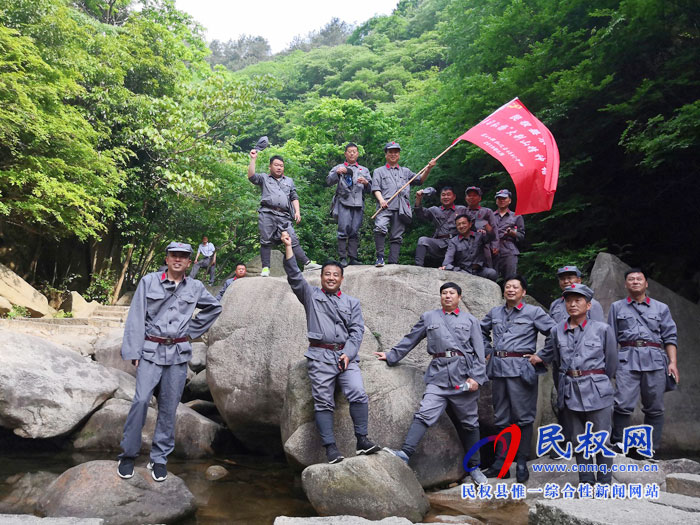 县水利局“弘扬大别山精神,坚定信仰跟党走”