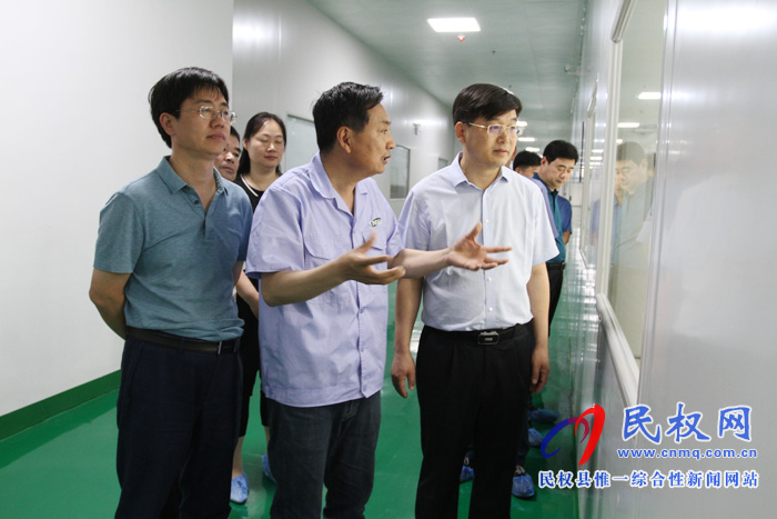 县委副书记、县长张团结实地察看我县重点项目建设情况 县委副书记、县长张团结实地察看我县重点项目建设情况