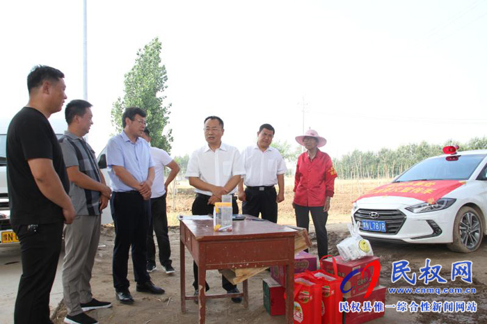 县政协主席周明河到绿洲街道办督导“三夏”麦收及秸秆禁烧工作 县政协主席周明河到绿洲街道办督导“三夏”麦收及秸秆禁烧工作