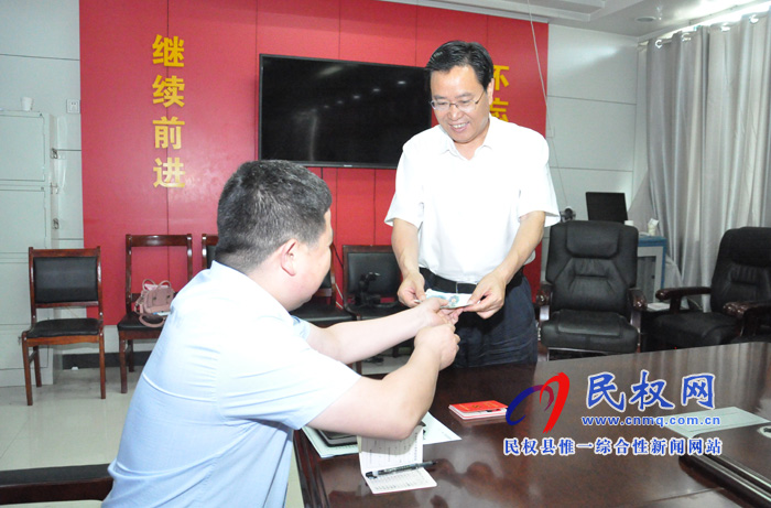 县委办公室召开党支部党员大会 县委办公室召开党支部党员大会