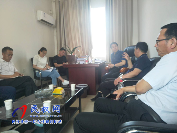 县委常委、副县长房季到龙塘镇调研 县委常委、副县长房季到龙塘镇调研