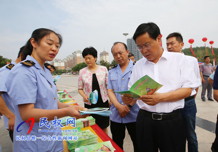 尚德守法 全面推进“双安双创”建设让人民生活更美好----民权县2019年食品安全宣传周启动 尚德守法 全面推进“双安双创”建设让人民生活更美好----民权县2019年食品安全宣传周启动