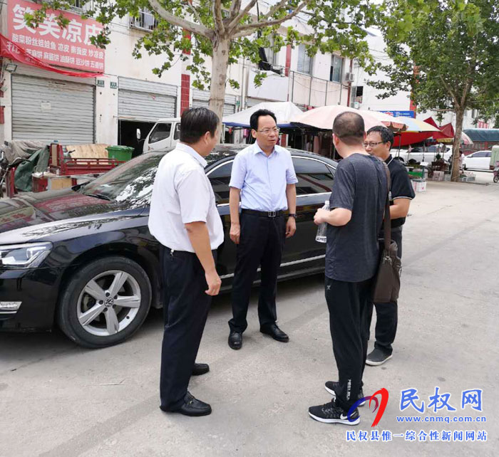 县委常委、常务副县长李启峰检查人员密集场所安全生产工作 县委常委、常务副县长李启峰检查人员密集场所安全生产工作