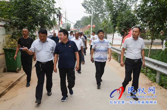 商丘市梁园区水池铺乡考察团到人和镇考察乡村振兴工作 商丘市梁园区水池铺乡考察团到人和镇考察乡村振兴工作