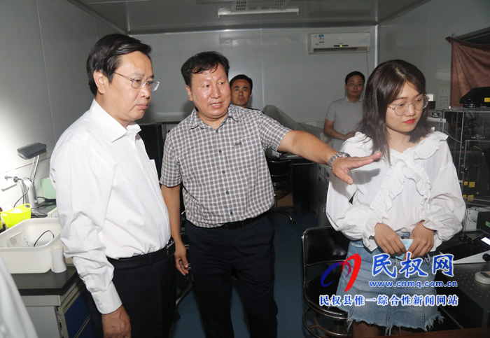 市人大常委会副主任、县委书记姬脉常到河南大学金明校区参观考察 市人大常委会副主任、县委书记姬脉常到河南大学金明校区参观考察
