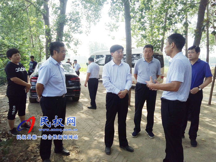 县委副书记、县长张团结调研水源地保护区安置区建设和土地整治工作 县委副书记、县长张团结调研水源地保护区安置区建设和土地整治工作