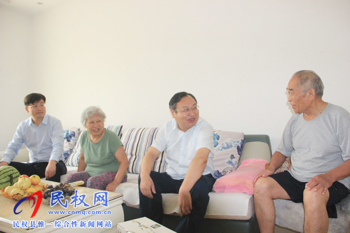 市委常委、常务副市长吴祖明到我县走访慰问部分军人优抚对象 市委常委、常务副市长吴祖明到我县走访慰问部分军人优抚对象