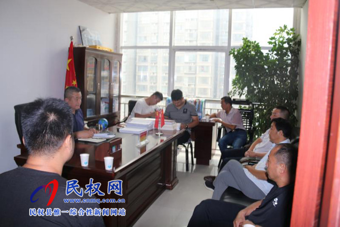 我县各单位、各乡镇传达贯彻全县脱贫攻坚工作调度会精神 我县各单位、各乡镇传达贯彻全县脱贫攻坚工作调度会精神