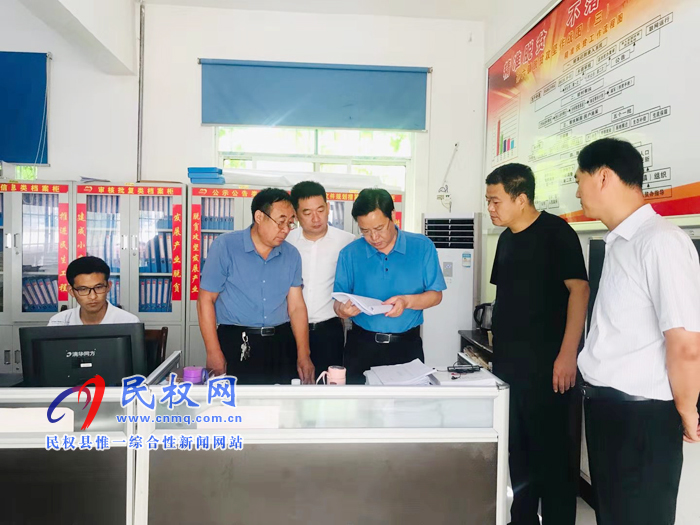 市人大常委会副主任、县委书记姬脉常到我县部分乡镇督导脱贫攻坚“回头看”集中活动开展情况 市人大常委会副主任、县委书记姬脉常到我县部分乡镇督导脱贫攻坚“回头看”集中活动开展情况