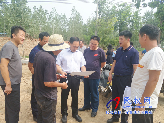 我县红色教育基地秣坡村建设促进会在双塔镇会议室召开 我县红色教育基地秣坡村建设促进会在双塔镇会议室召开