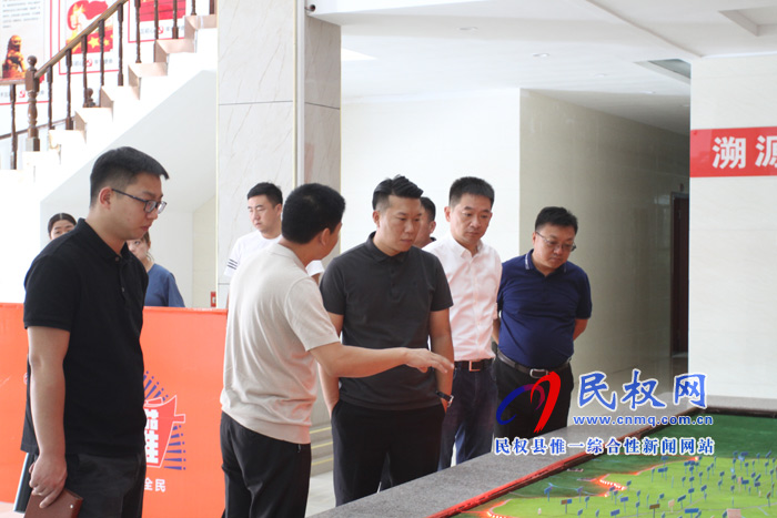 京纪人公司总裁闫文卿莅民考察电子商务发展情况 京纪人公司总裁闫文卿莅民考察电子商务发展情况