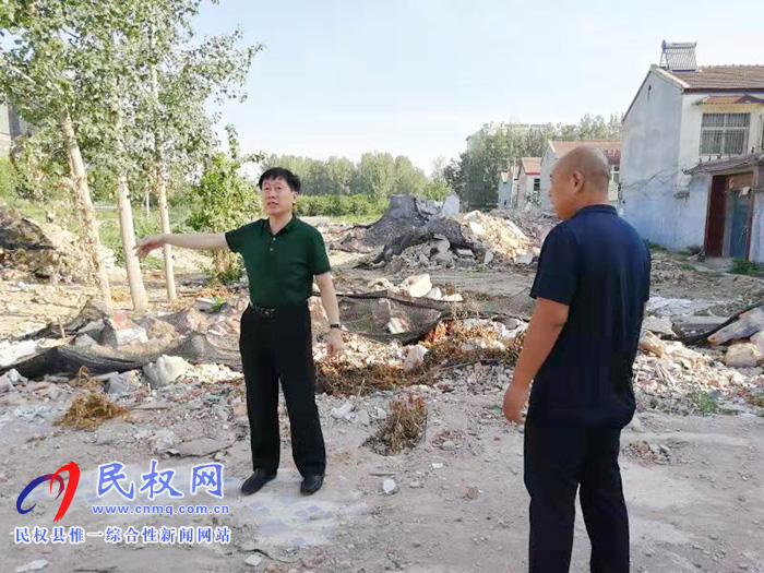 县委常委、副县长房季实地调研指导有关项目建设 县委常委、副县长房季实地调研指导有关项目建设