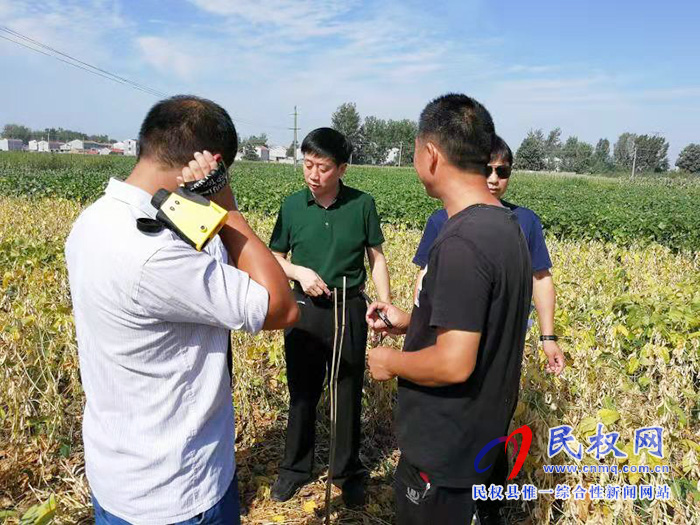 县委常委、副县长房季实地调研指导有关项目建设 县委常委、副县长房季实地调研指导有关项目建设