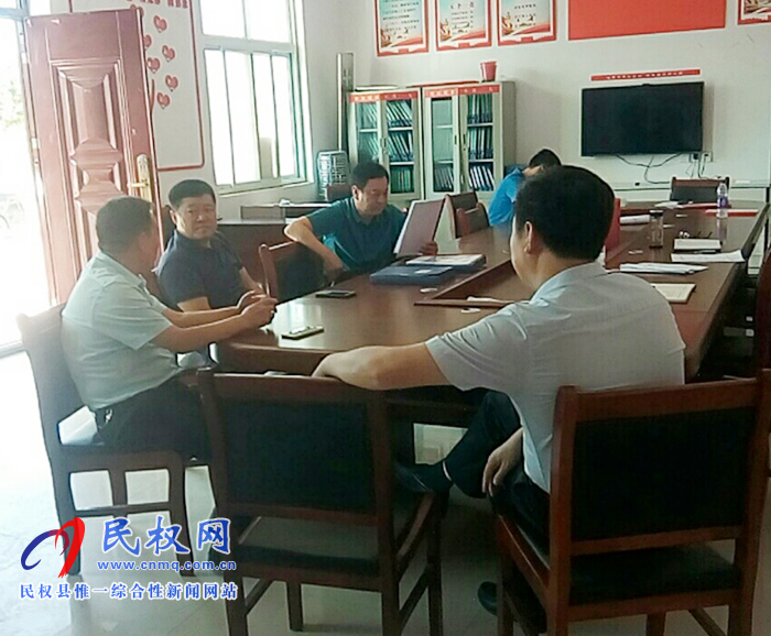 县人大常委副主任李新军到龙塘镇指导工作 县人大常委副主任李新军到龙塘镇指导工作