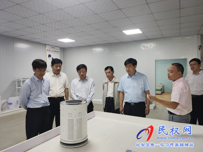 县委副书记、县长张团结深入企业调研安全生产工作 县委副书记、县长张团结深入企业调研安全生产工作