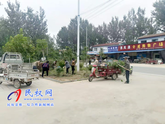 王庄寨镇:“三秋”期间人居环境整治不放松 王庄寨镇:“三秋”期间人居环境整治不放松