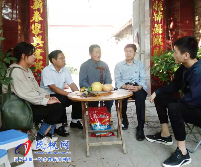 县爱卫办组织党员干部聆听老党员讲爱国卫生故事 县爱卫办组织党员干部聆听老党员讲爱国卫生故事