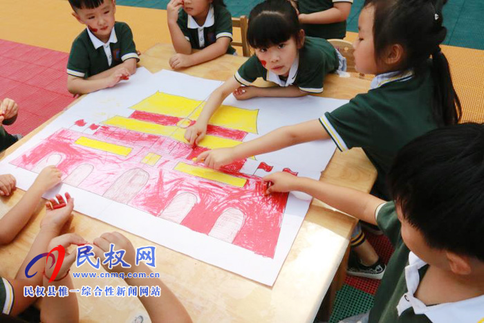 民东新区实验幼儿园举行“迎国庆 爱祖国”绘画主题活动 民东新区实验幼儿园举行“迎国庆 爱祖国”绘画主题活动