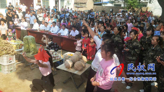 民权:村民自编歌舞庆国庆 民权:村民自编歌舞庆国庆