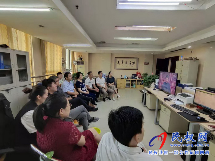 我县集中收听收看庆祝中华人民共和国成立70周年大会、阅兵仪式和群众游行实况直播 我县集中收听收看庆祝中华人民共和国成立70周年大会、阅兵仪式和群众游行实况直播