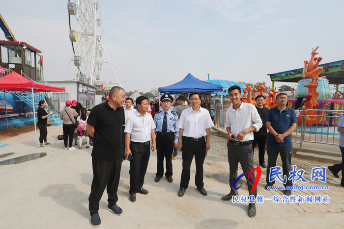 市人大常委会副主任、县委书记姬脉常调研软弱涣散村党组织整顿工作 市人大常委会副主任、县委书记姬脉常调研软弱涣散村党组织整顿工作